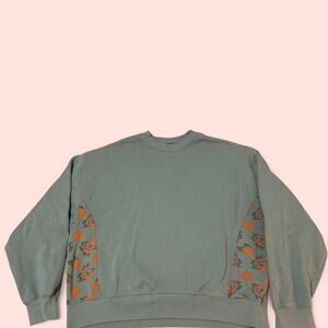 PacSun Green Sweatshirt Crewneck with floral and butterfly design size small